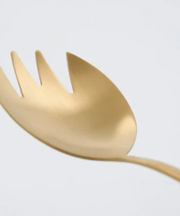 Goldenes Salatbesteck von Nicolas Vahé